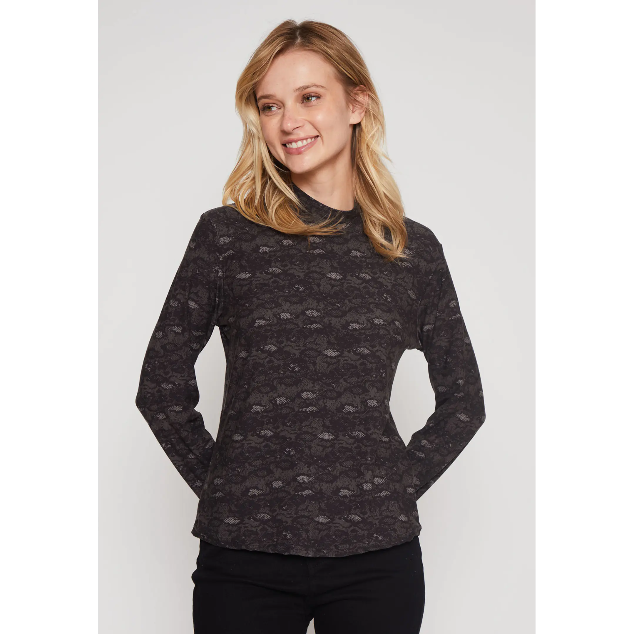 Polera Manga Larga Snake Mujer Negro Familyshop 1