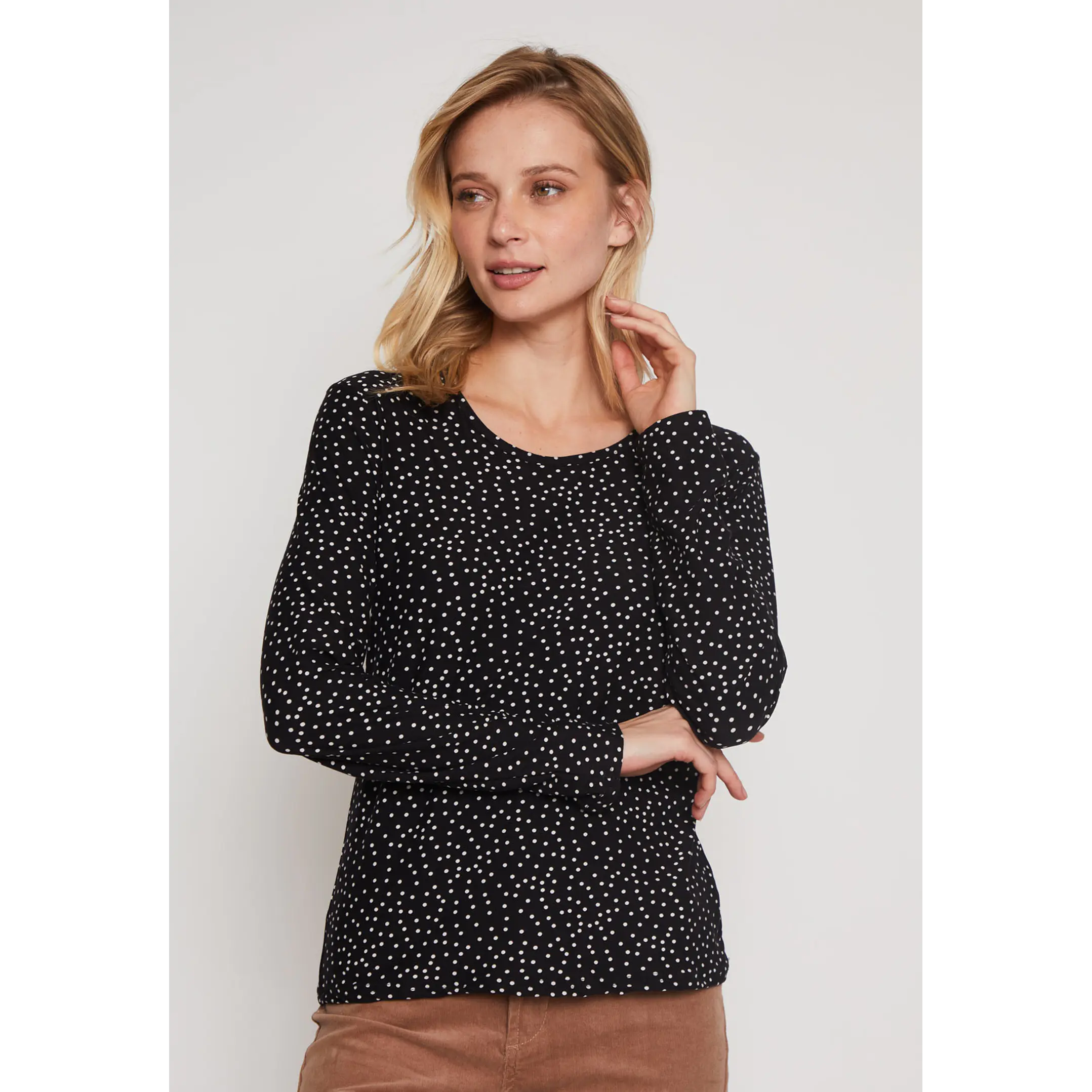 Polera Térmica Punto  Mujer Negro Familyshop 1