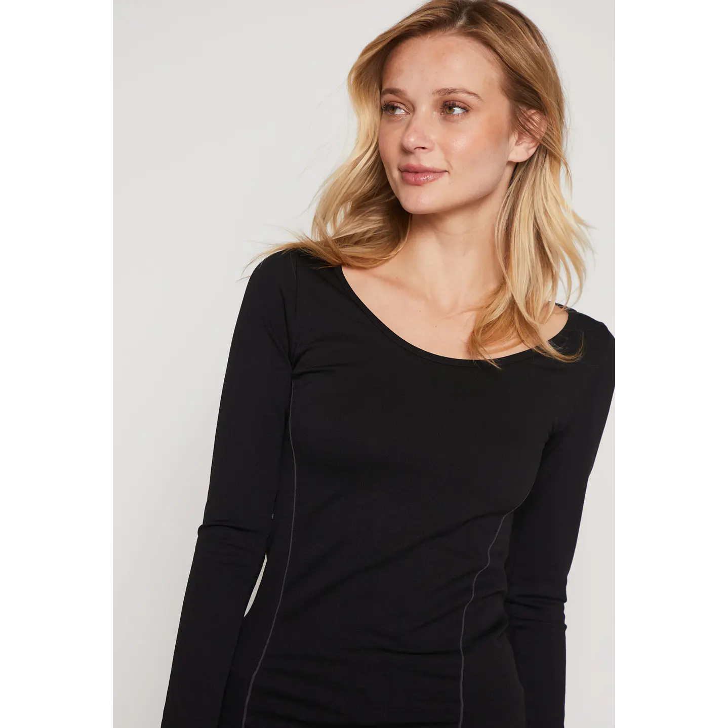 Camiseta Slim Mujer Negro Familyshop 2