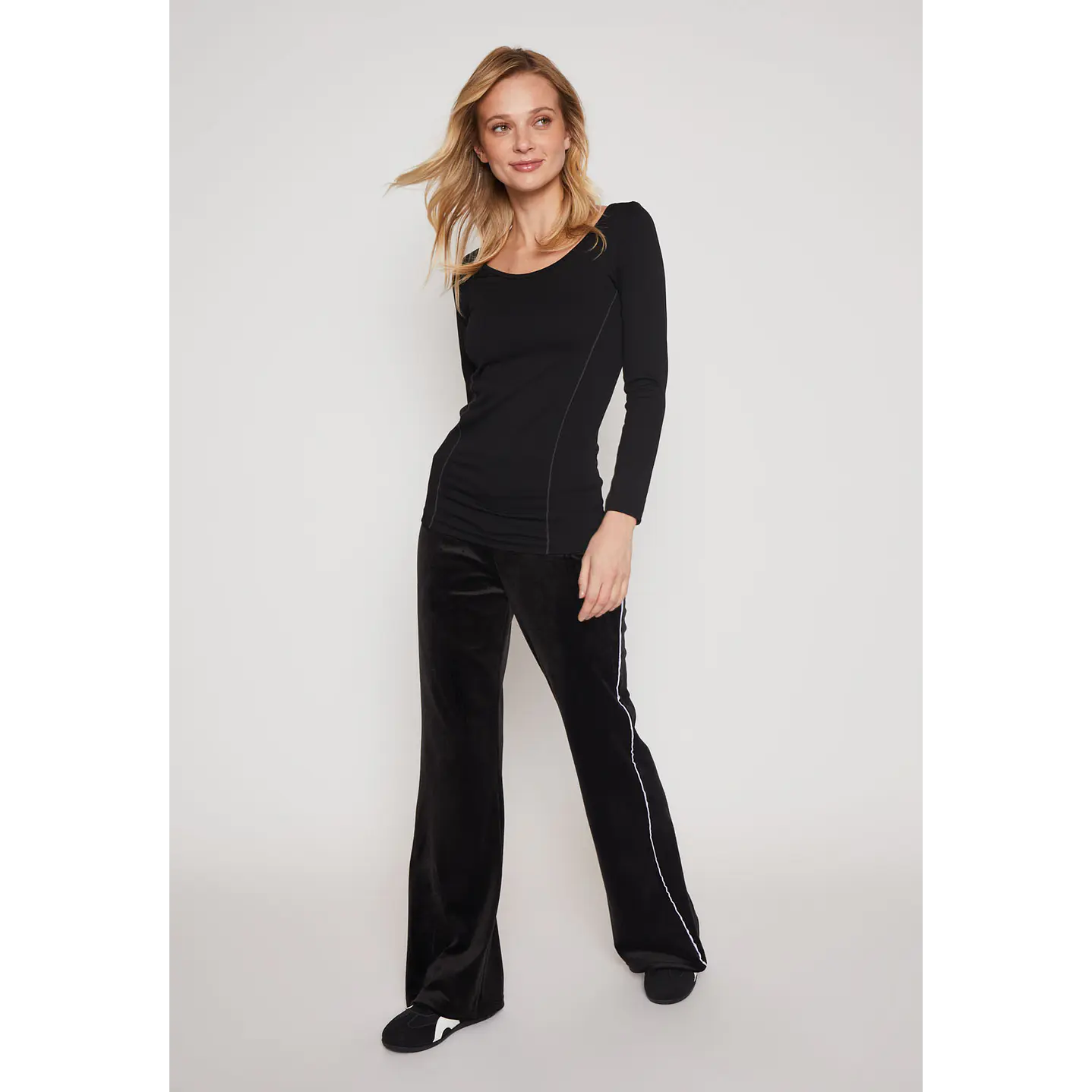Camiseta Slim Mujer Negro Familyshop 4