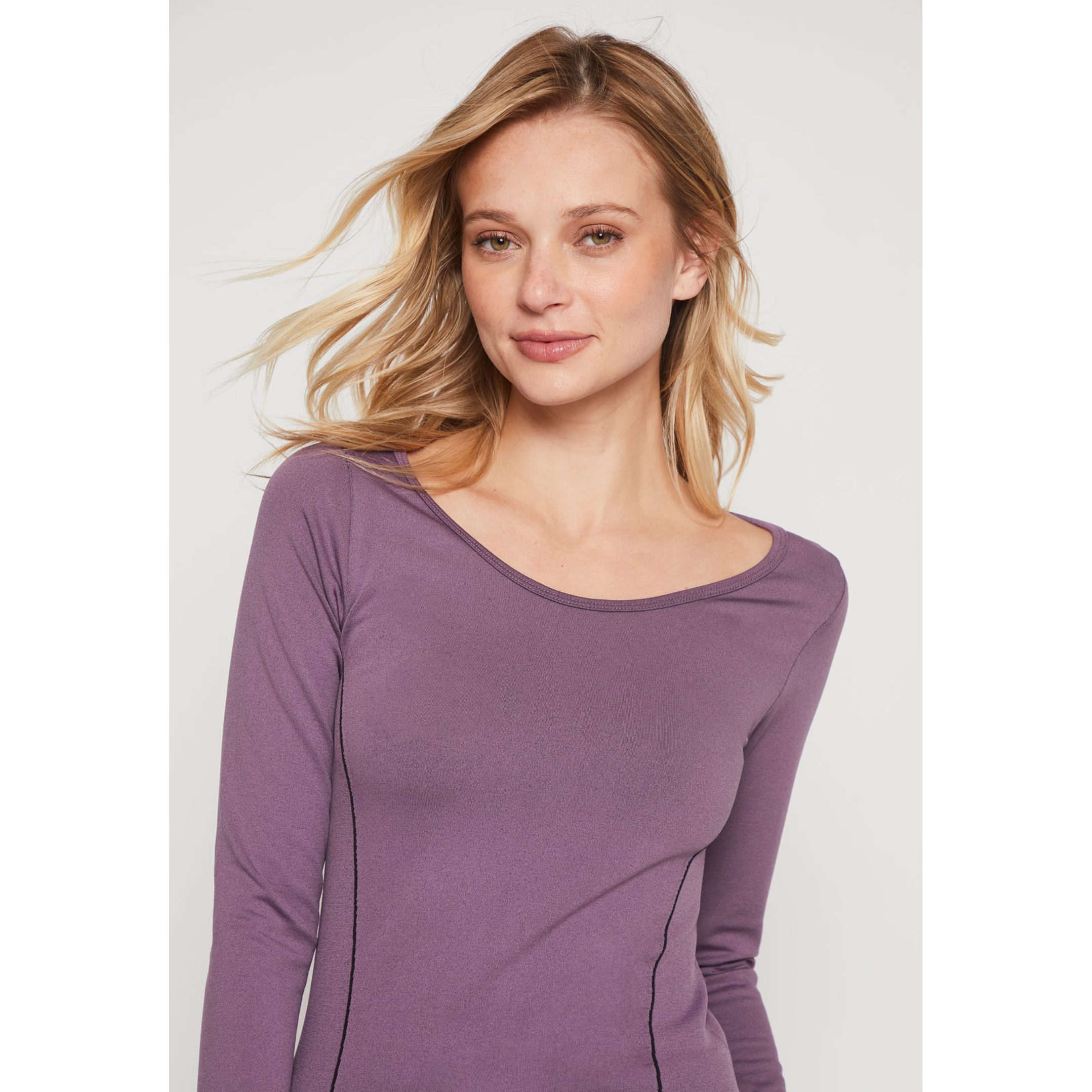 Camiseta Slim Mujer Morado Familyshop 2