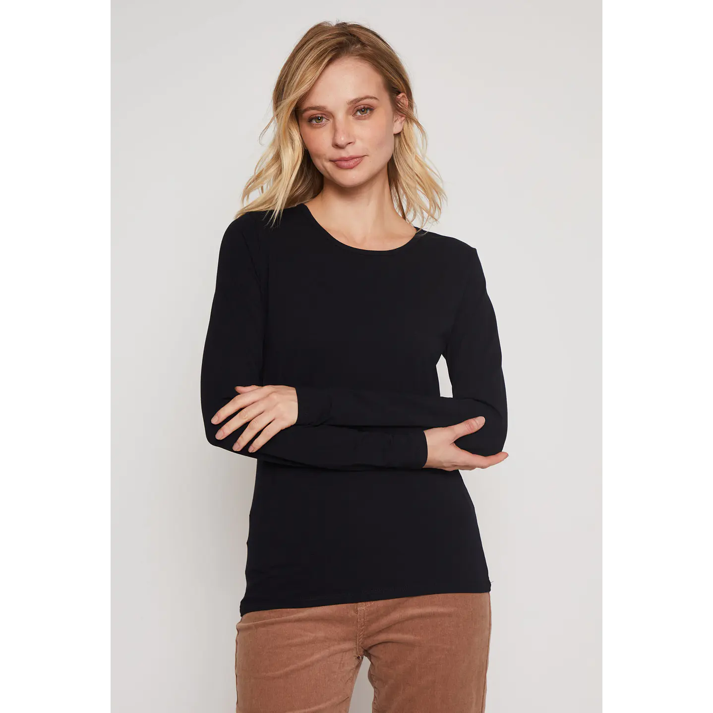 Camiseta Primera Capa Mujer Negro Familyshop 1