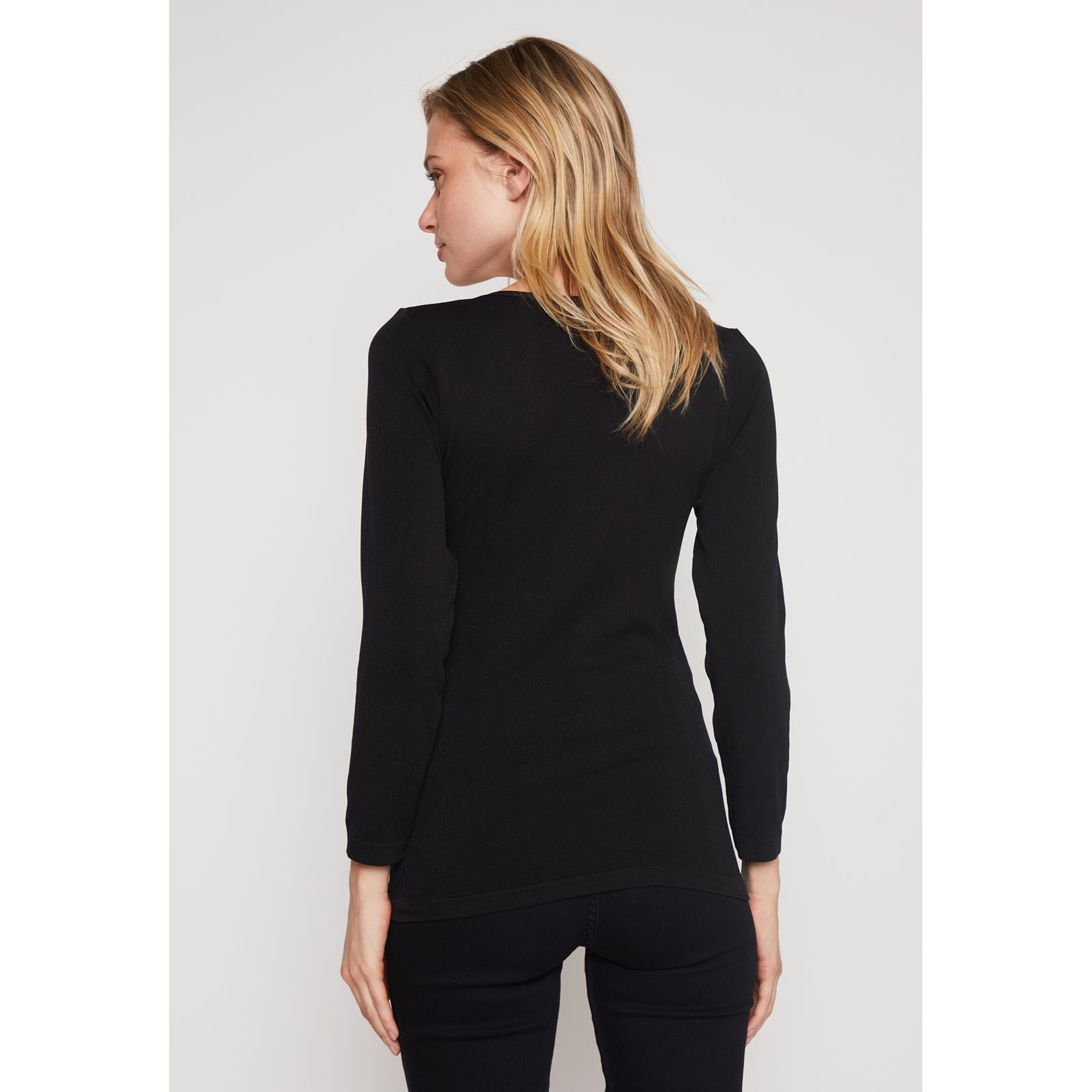 Camiseta Primera Capa Mujer Negro Familyshop 3