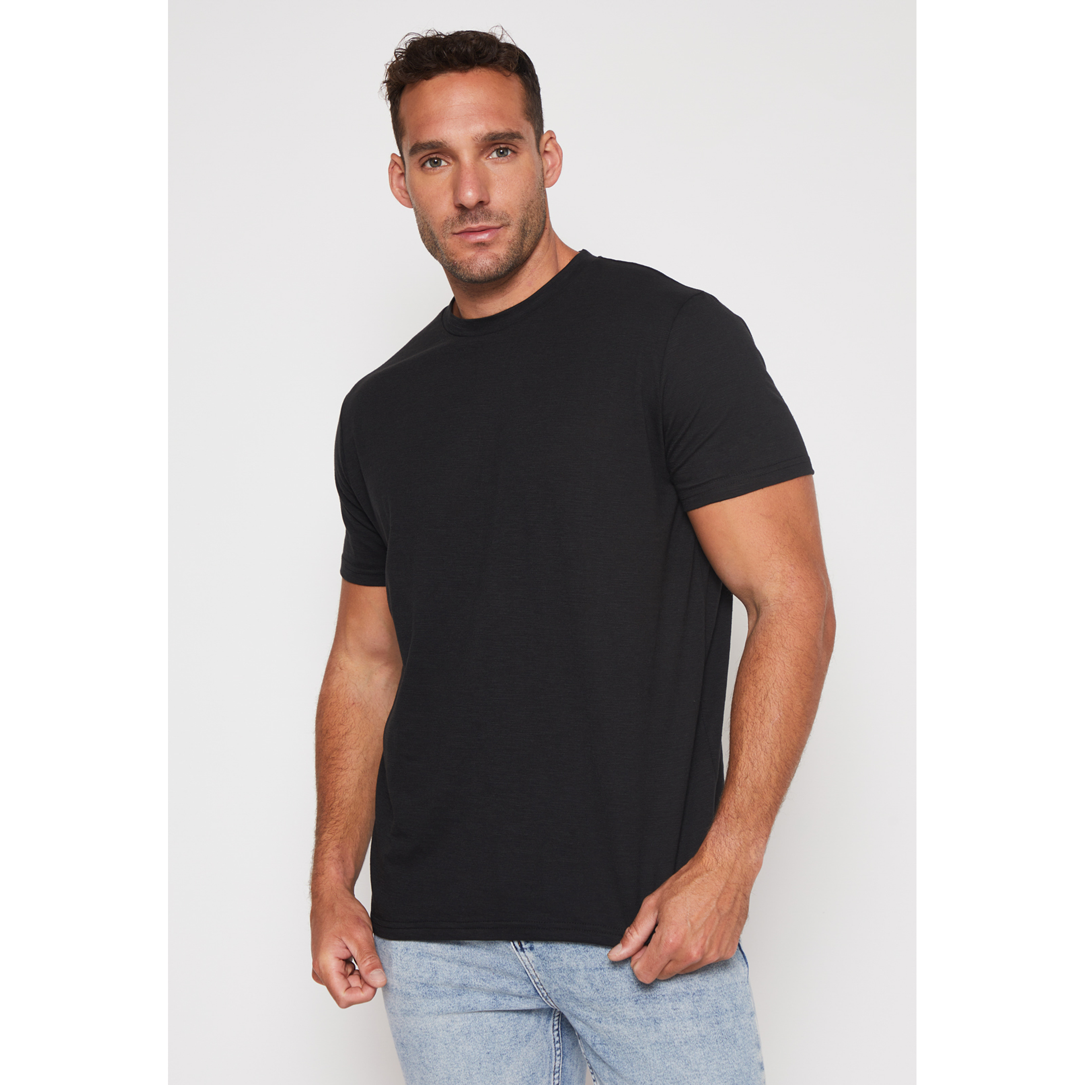 Polera Basic Hombre Negro Familyshop 1