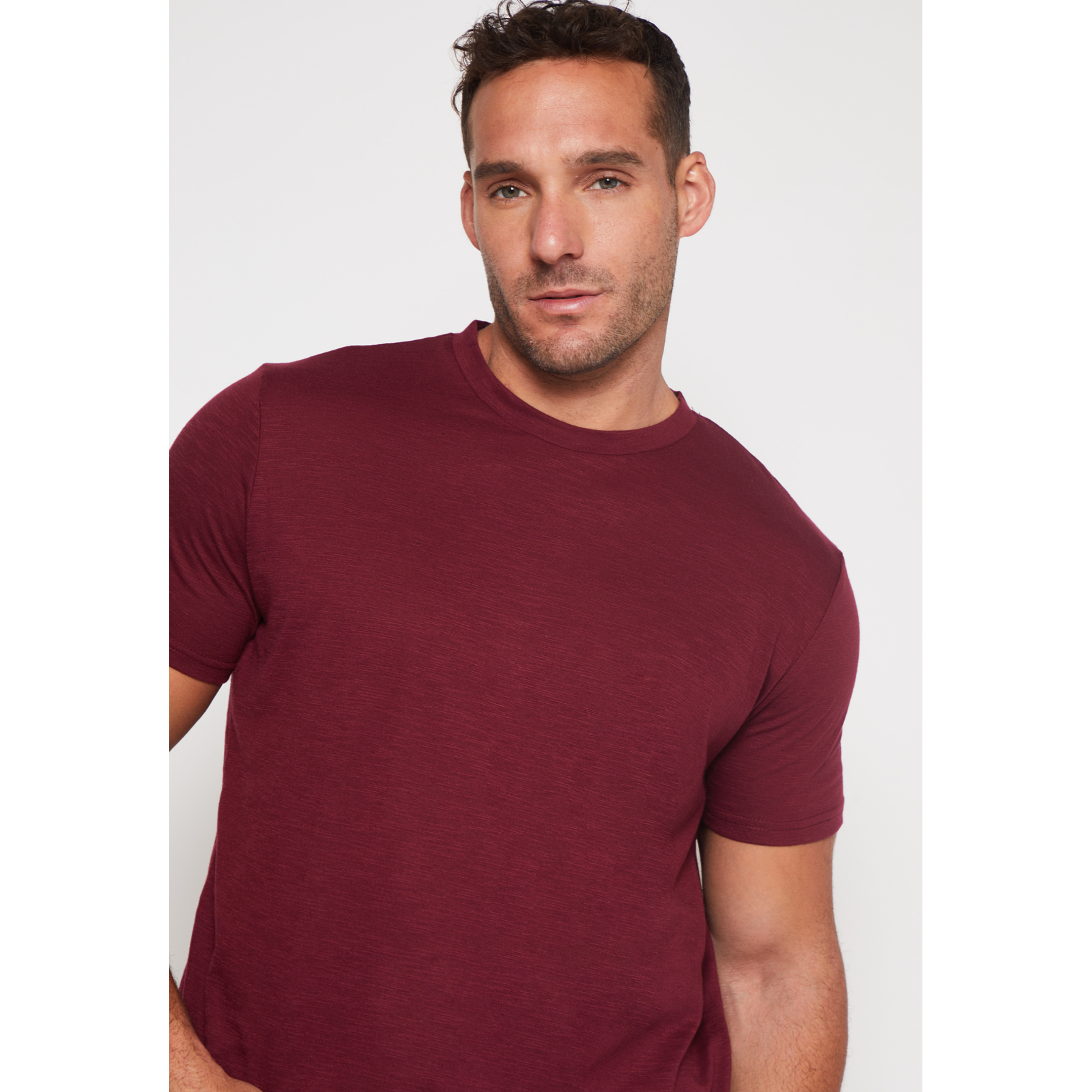 Polera Basic Hombre Burdeo Familyshop 3