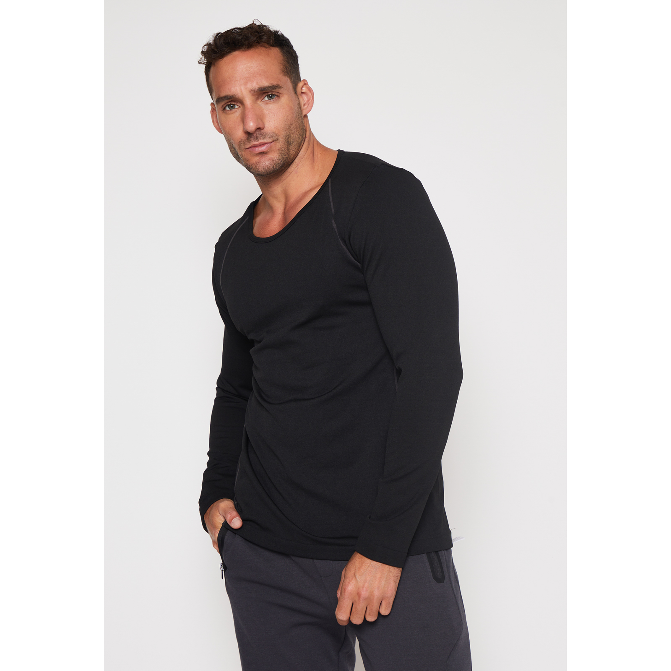 Camiseta Slim Hombre Negro Familyshop 1