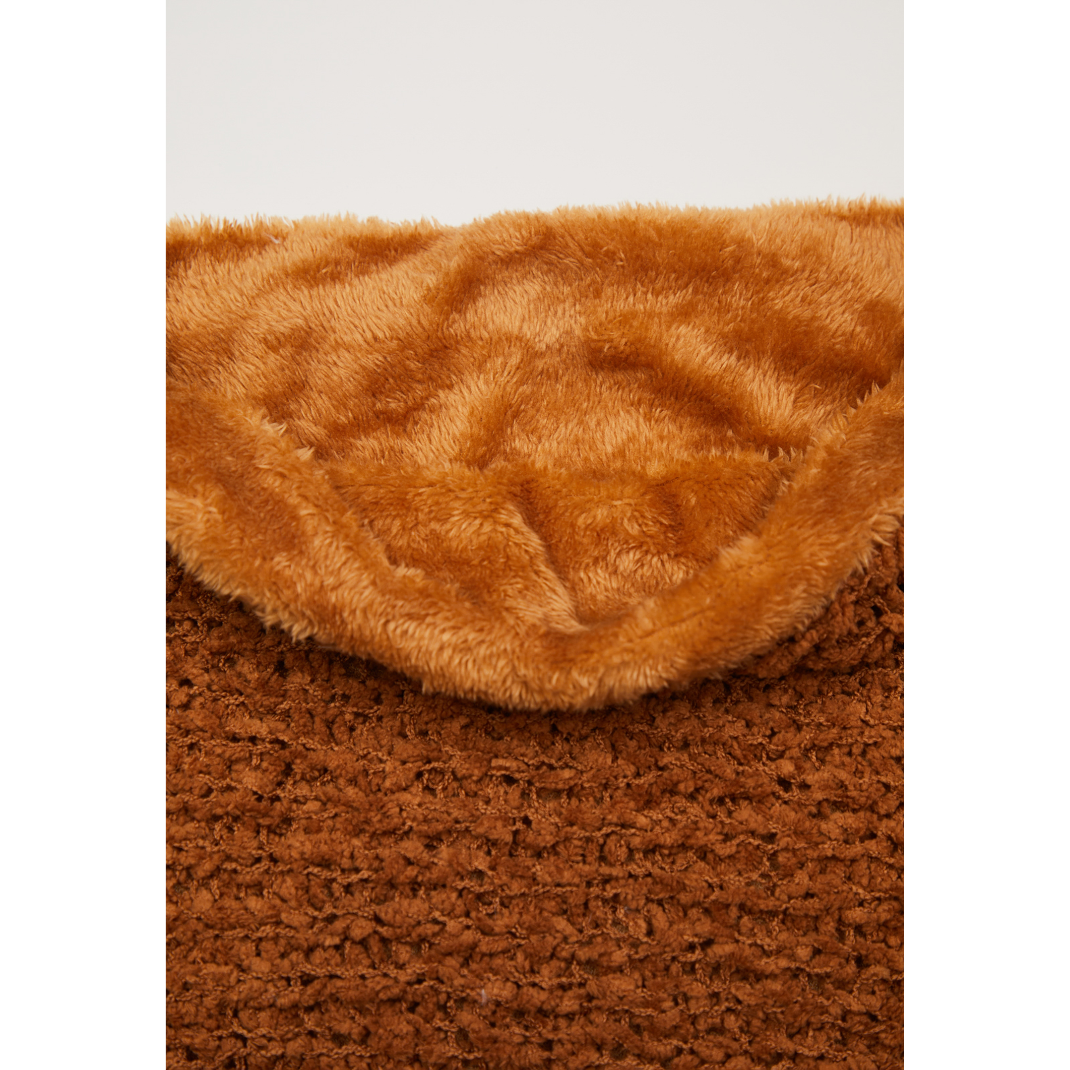 Cuello Corderito Mujer Café Familyshop 2