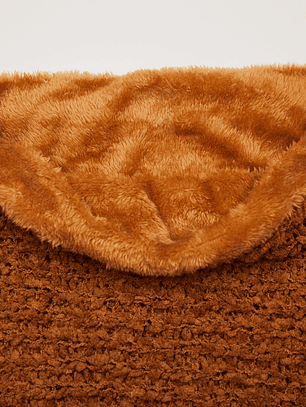 Cuello Corderito Mujer Café Familyshop