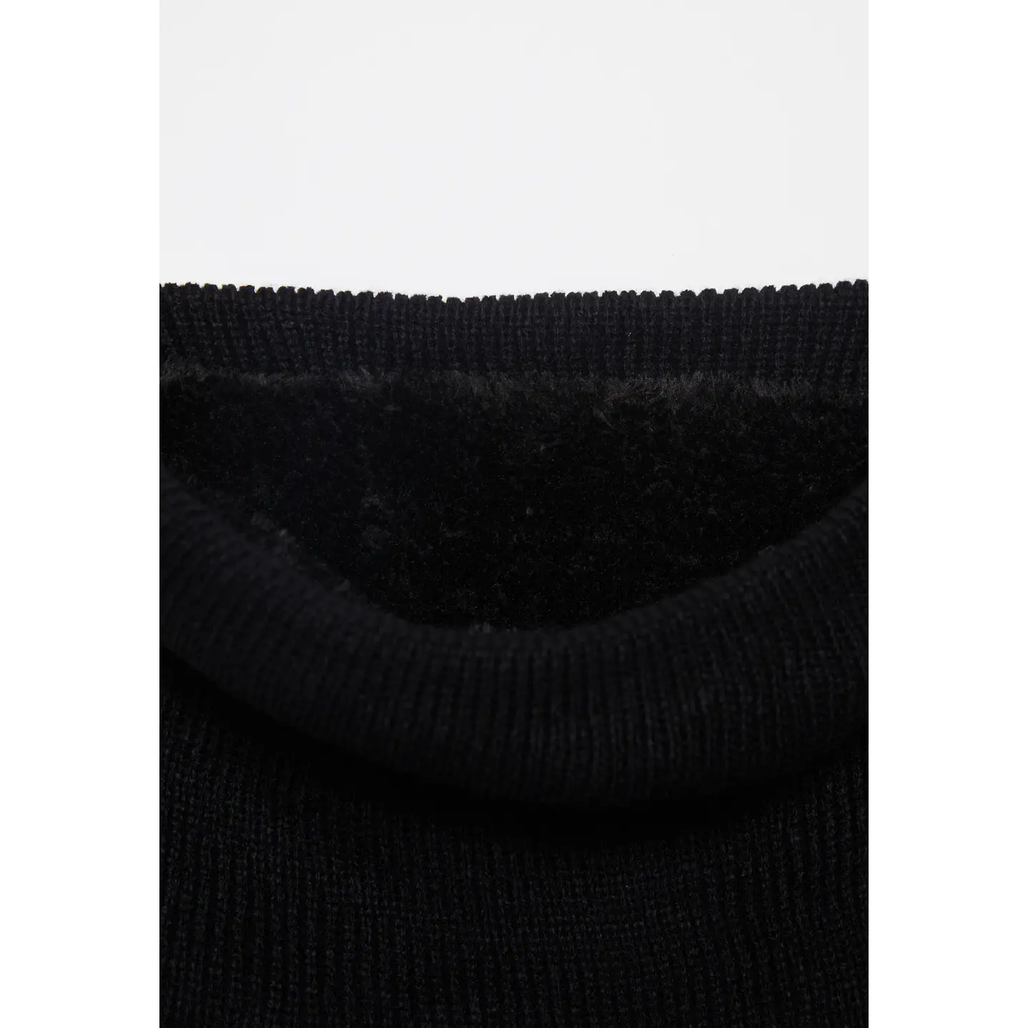 Cuello Peludo Unisex Negro Familyshop 2