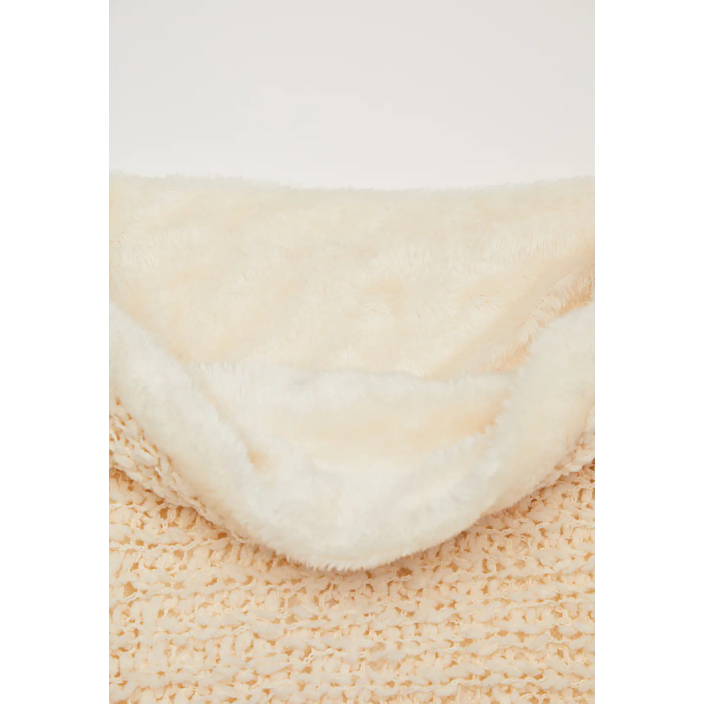 Cuello Corderito Mujer Crudo Familyshop 2