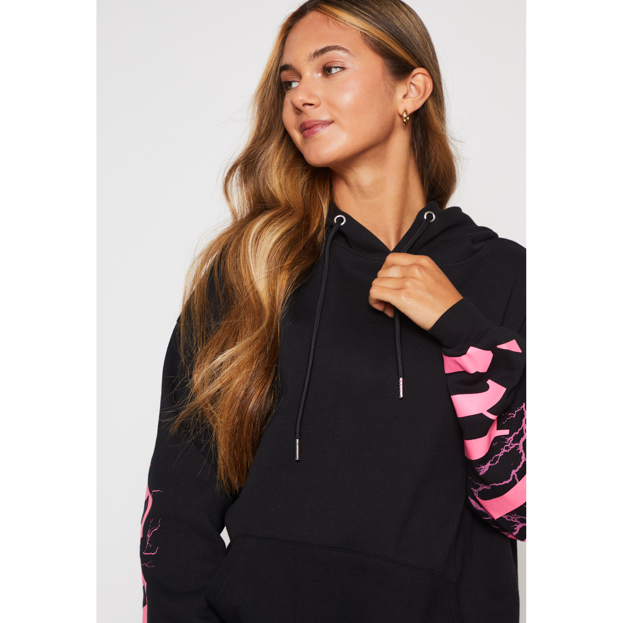 Polerón Mujer Negro Letras Family Shop 3