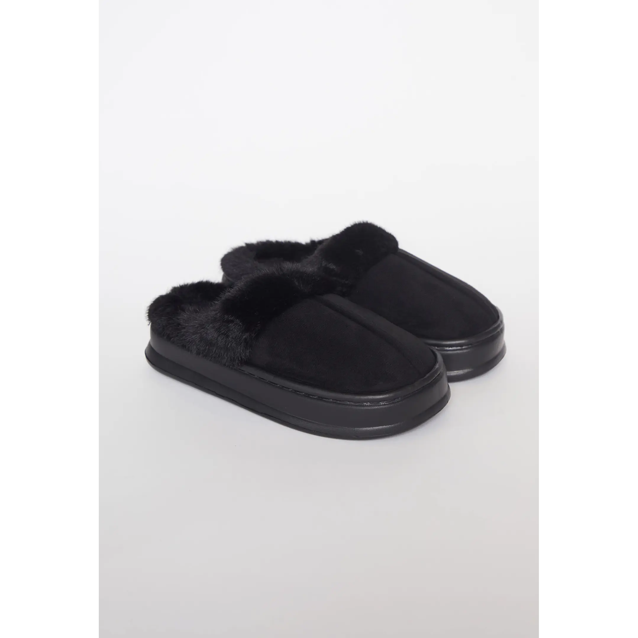 Pantufla Chiporro Borde Mujer Negro Familyshop 1