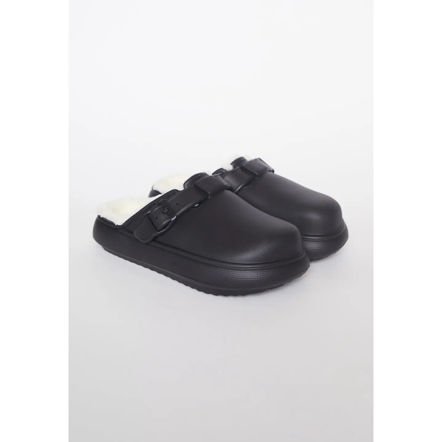 Pantufla Hebilla Mujer Negro Familyshop 1