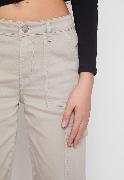 Pantalón Cargo Lola Beige Familyshop