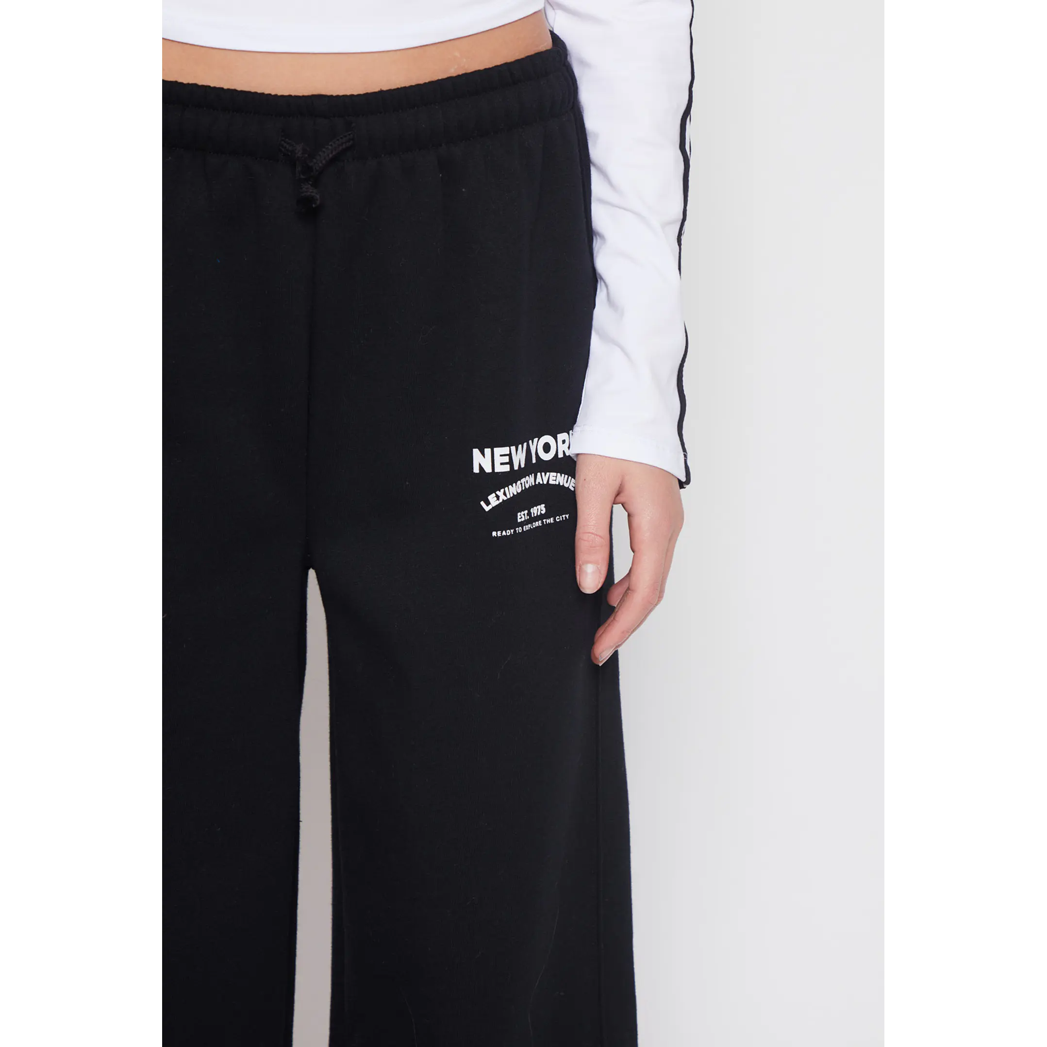 Pantalón Buzo Wide Leg College Lola Negro Familyshop 4