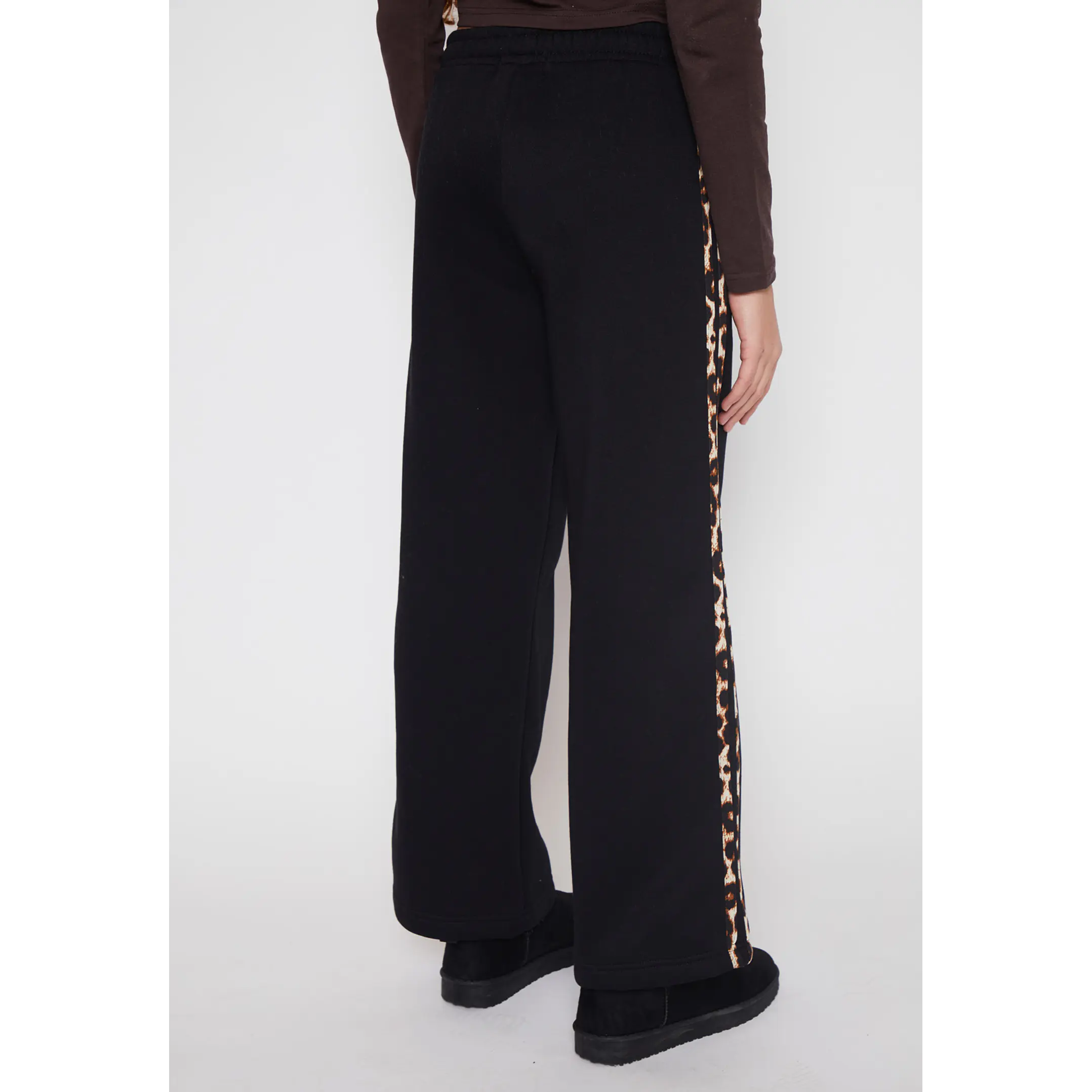 Pantalón Buzo Wide Leg Leopard Lola Negro Familyshop 2