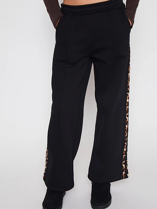 Pantalón Buzo Wide Leg Leopard Lola Negro Familyshop