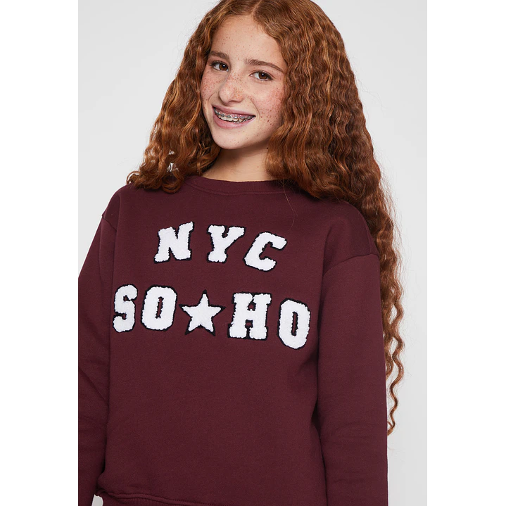 Polerón Chenille Varsity Lola Burdeo Familyshop 3