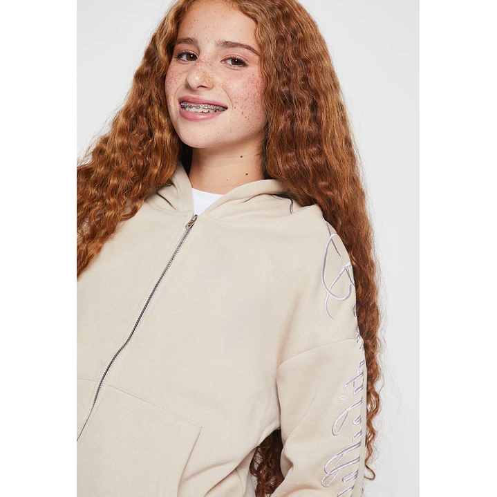 Polerón Bordado Mangas Lola Beige Familyshop 3