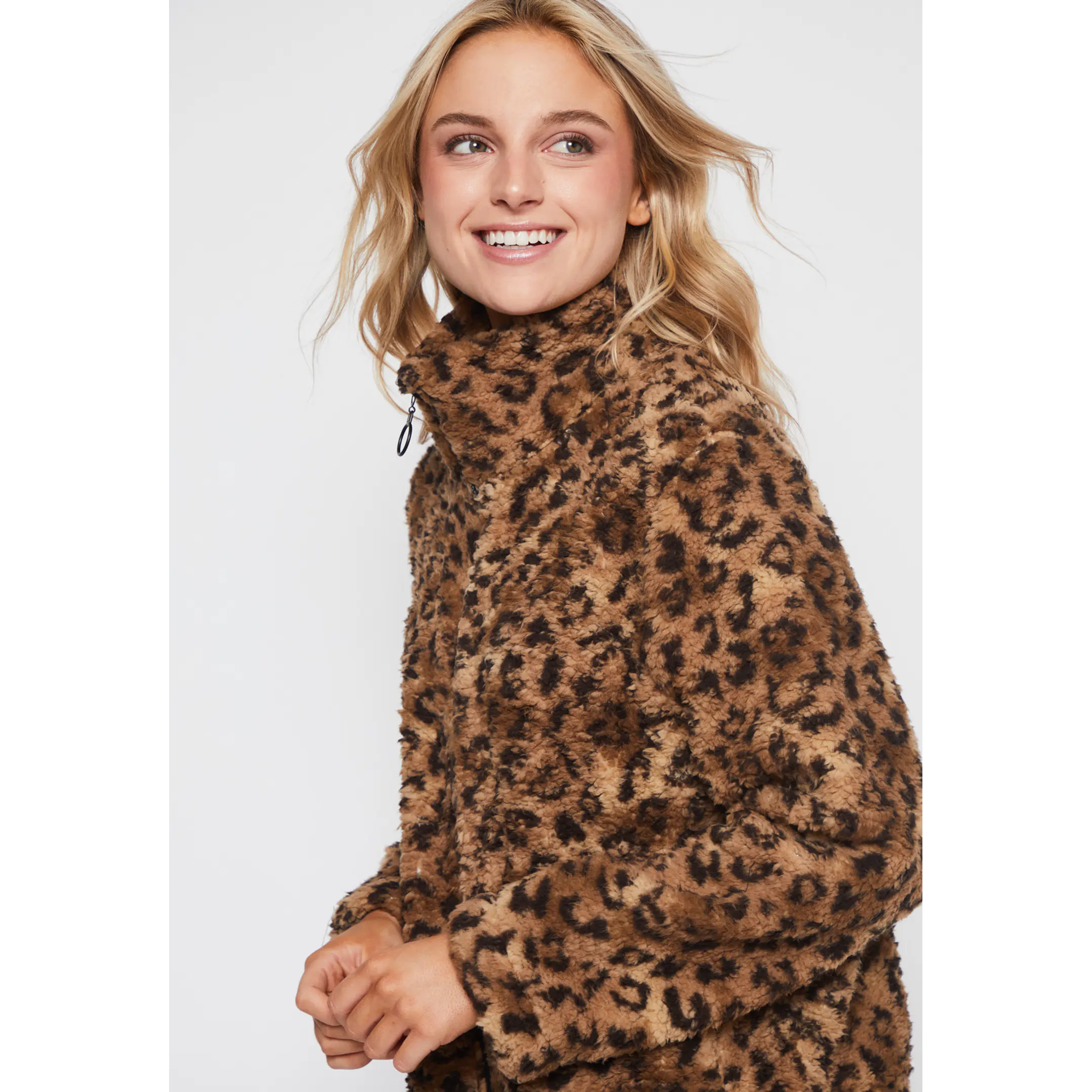 Polar Peludo Animal Mujer Café Familyshop 3