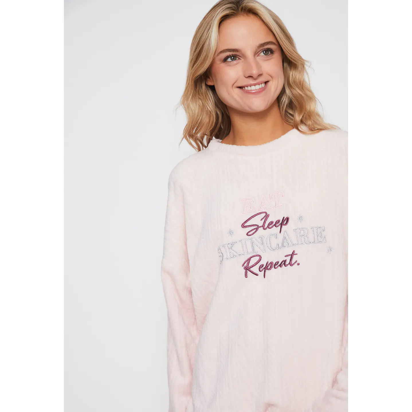 Pijama Polar Bordado Mujer Rosado Familyshop 3