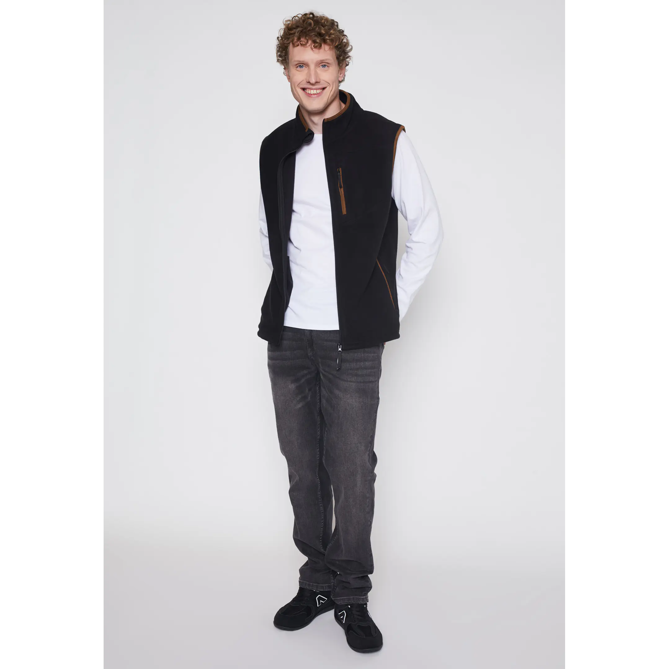 Polar Basic AP Hombre Negro Familyshop 4