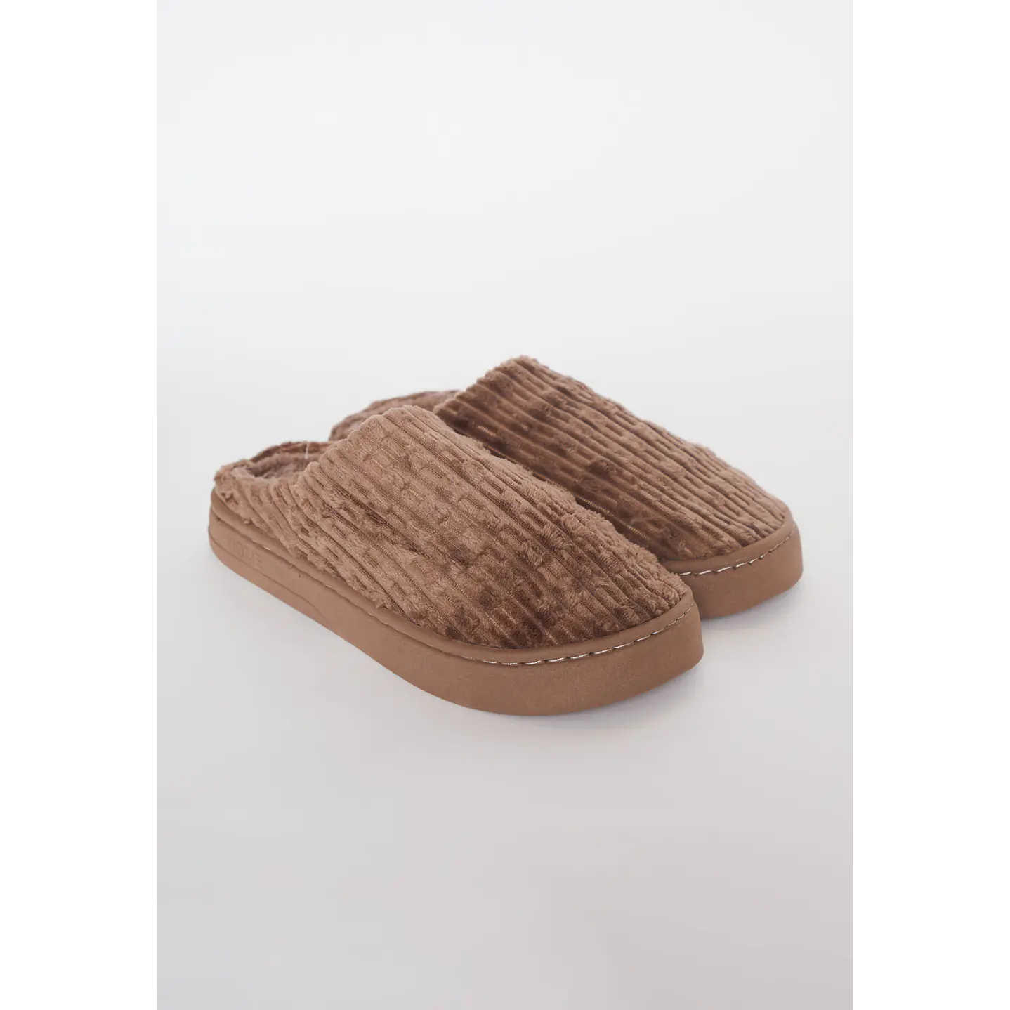 Pantufla Plush Hombre Beige Familyshop 1