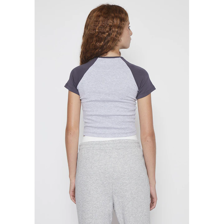 Polera Raglan Lola Gris Familyshop 2