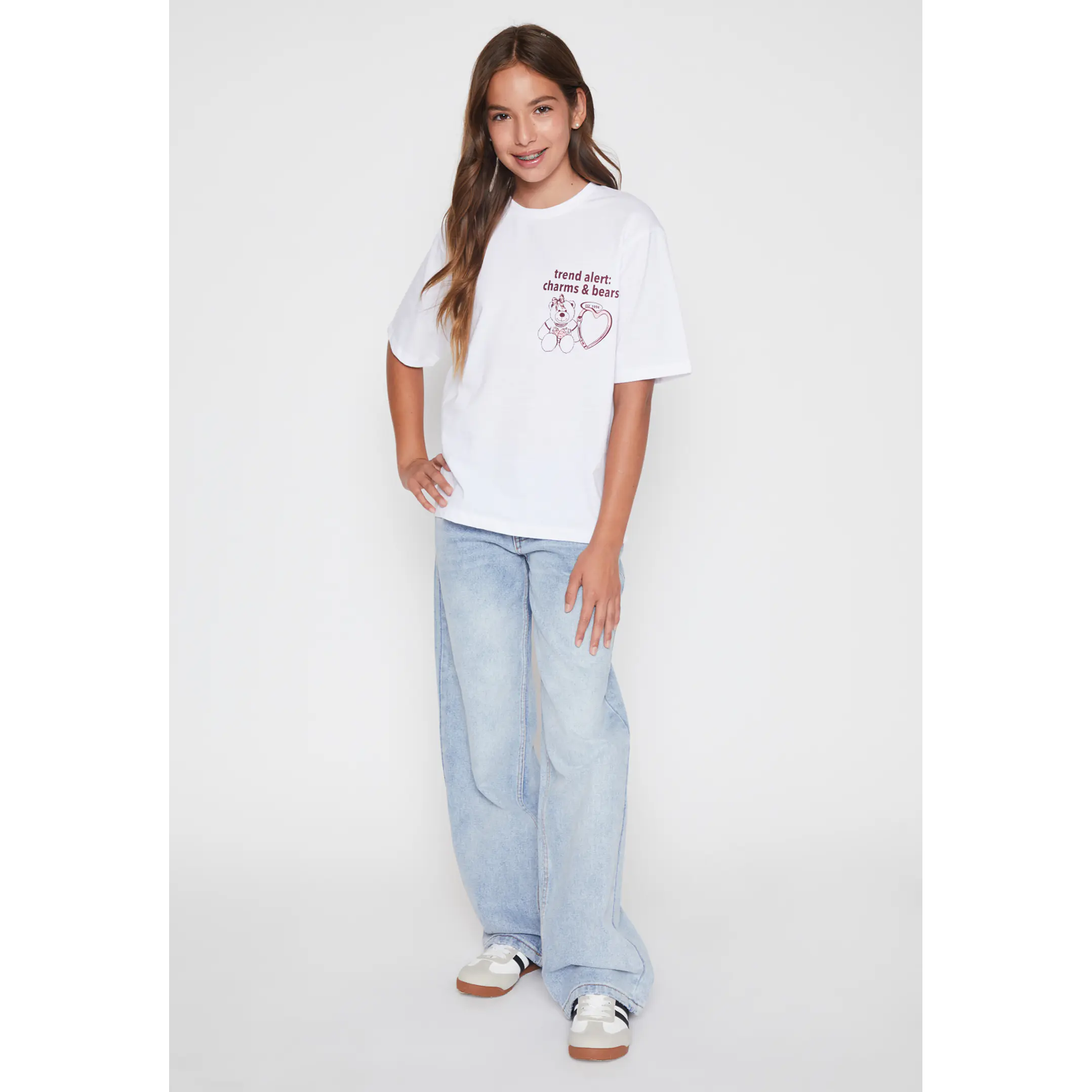 Polera Oversize LLavero  Lola Blanco Familyshop 4