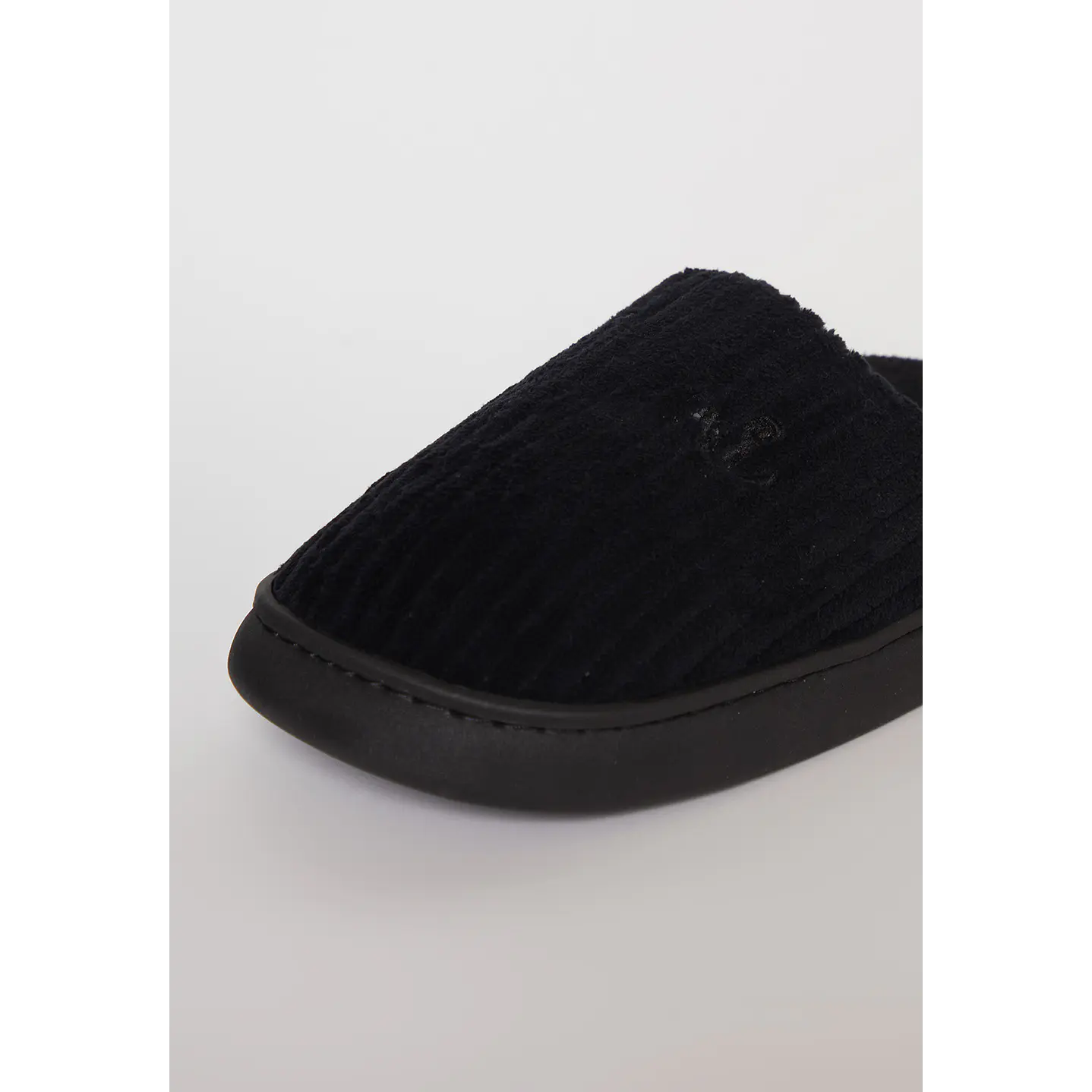 Pantufla Acolchada Lineas  Hombre Negro Familyshop 3