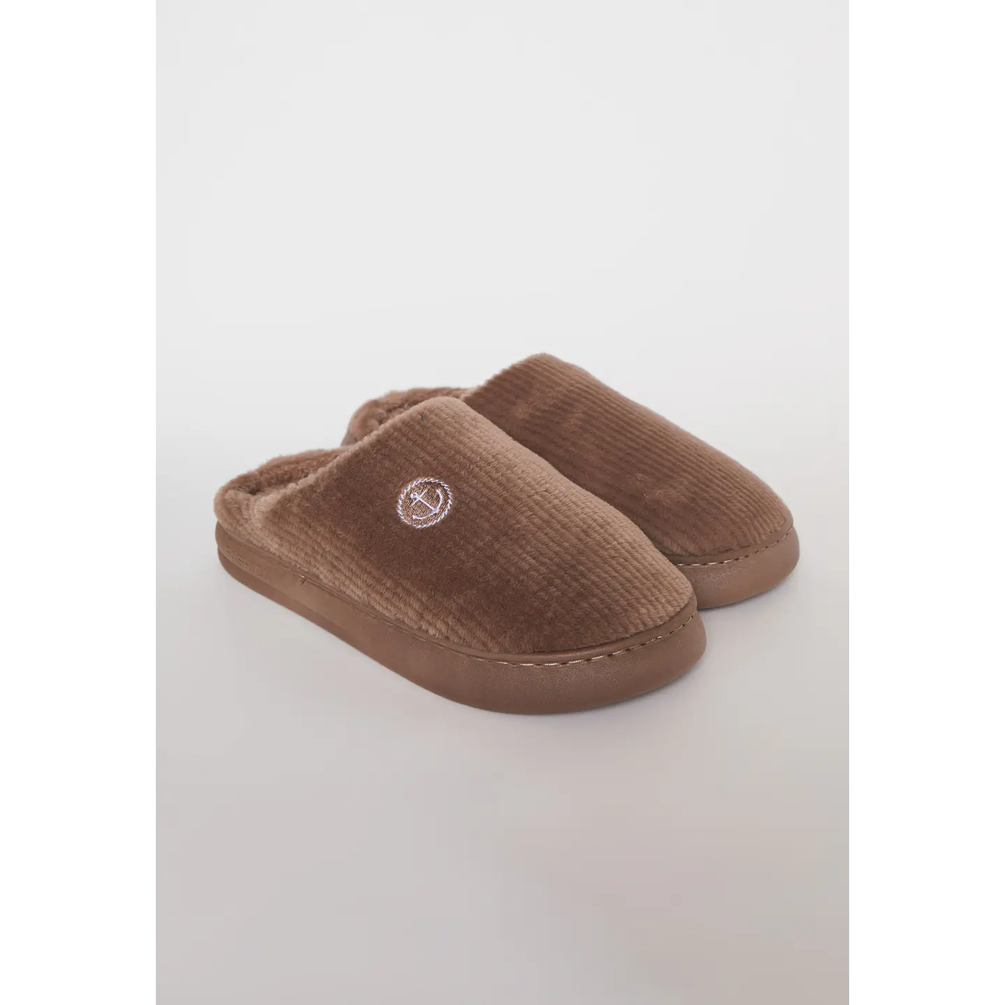 Pantufla Acolchada Hombre Café Familyshop 1