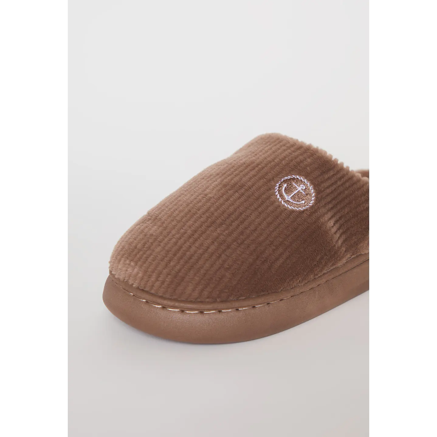 Pantufla Acolchada Hombre Café Familyshop 2