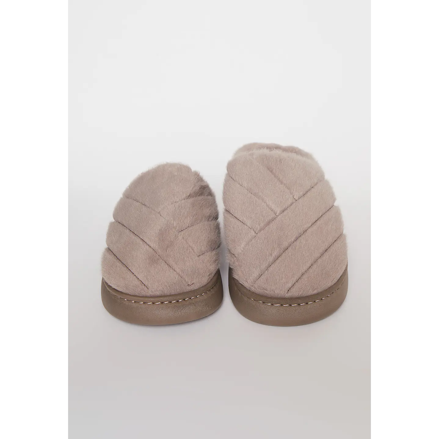 Pantufla Corderito Hombre Café Familyshop 2