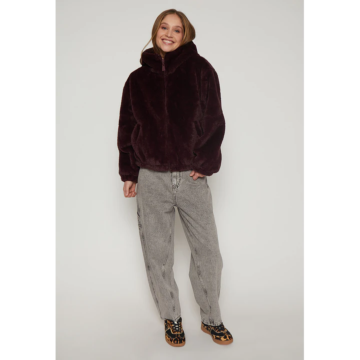 Chaqueta Piel Gorro Mujer Burdeo Familyshop 4