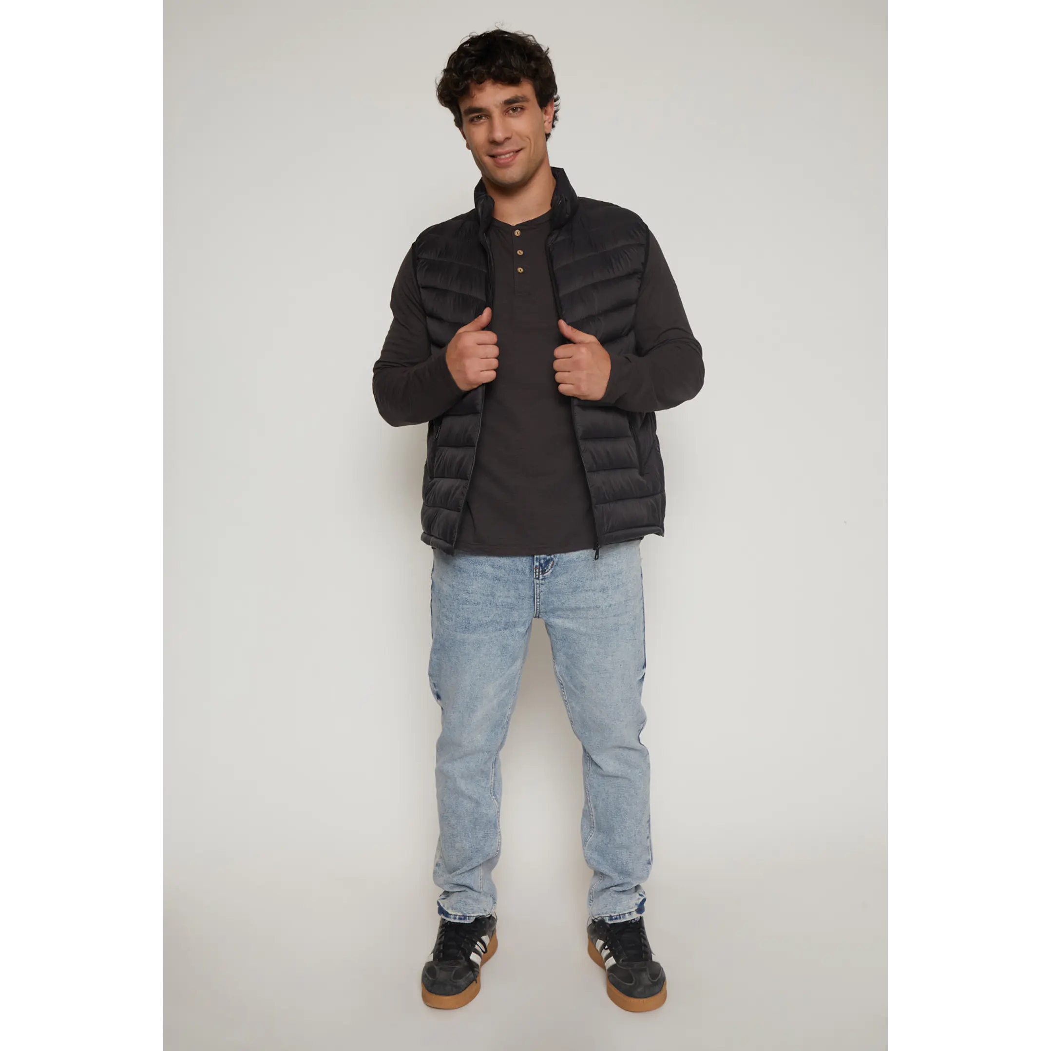 Parka Basic Sin Manga Hombre Negro Familyshop 4