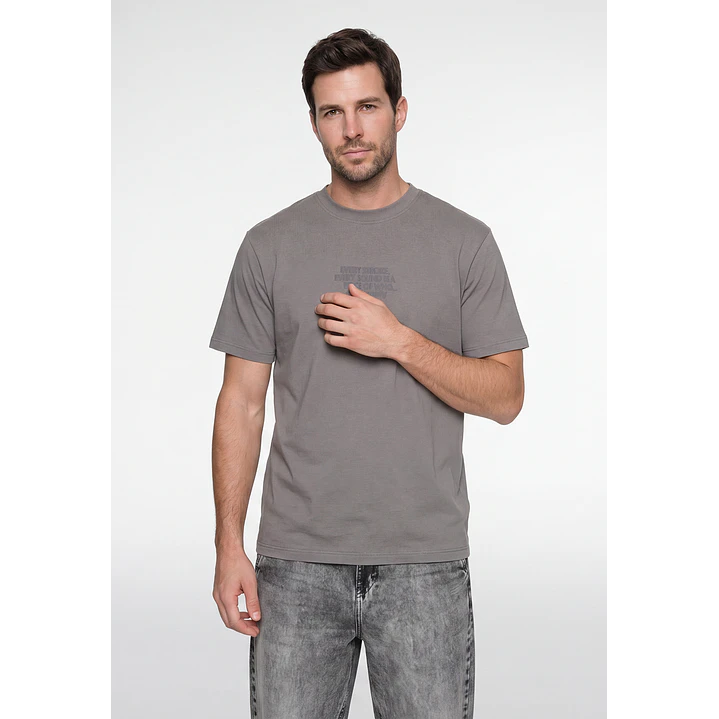Polera Letras Relaxed Hombre Arena 1