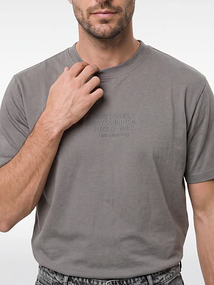 Polera Letras Relaxed Hombre Arena