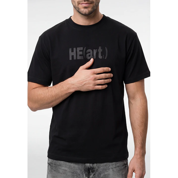 Polera HE(art) Relaxed Hombre Negro 2