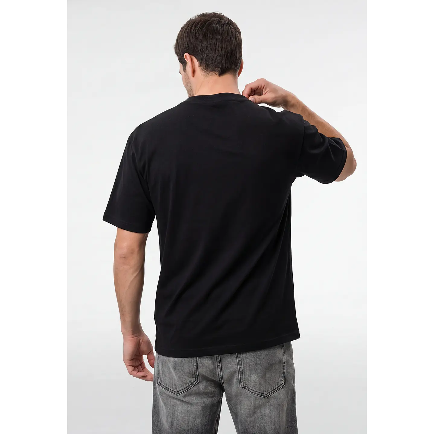 Polera Metal Relaxed Hombre Negro 2