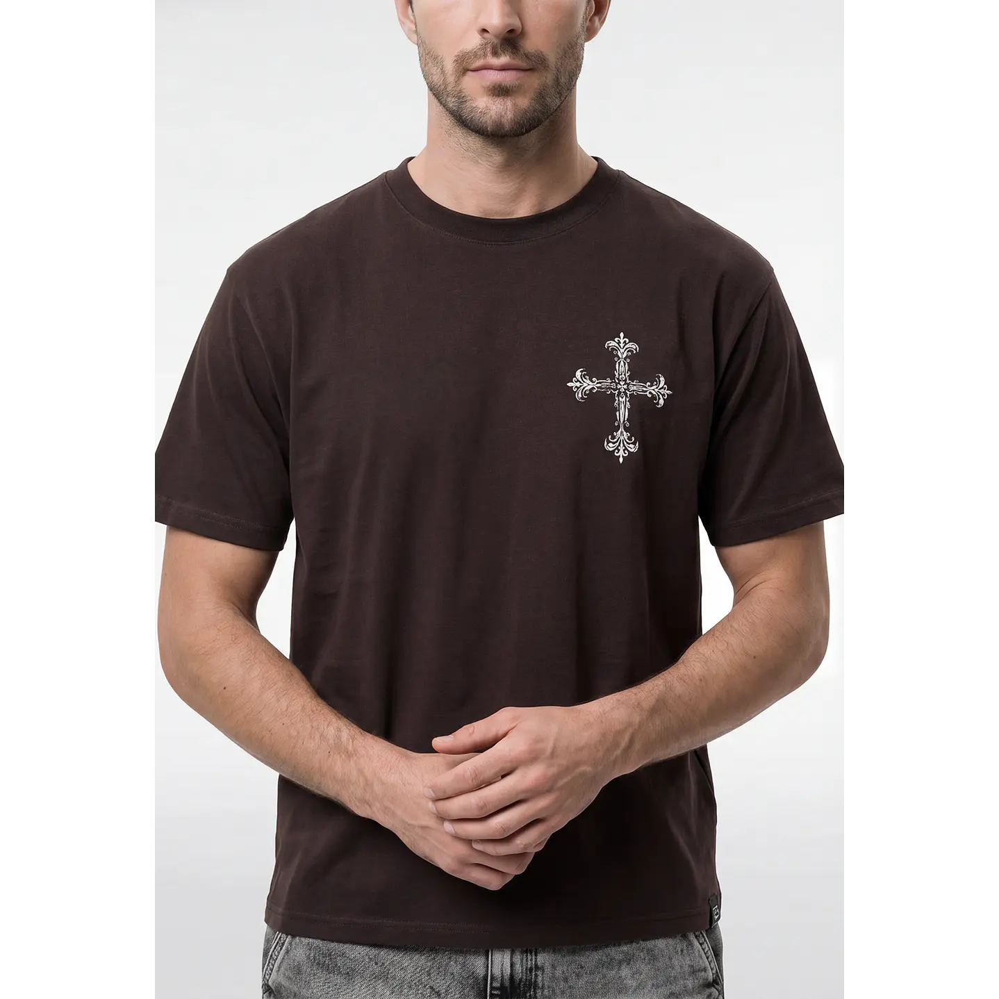 Polera Cruz Relaxed Hombre Café 3