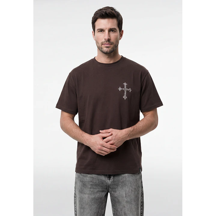 Polera Cruz Relaxed Hombre Café 1
