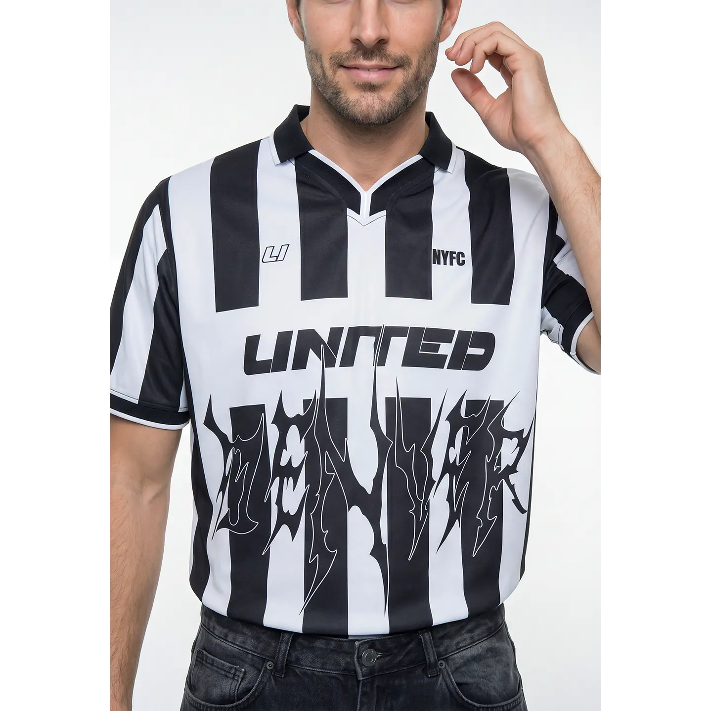 Polera Deportiva Retro Hombre Negro 2