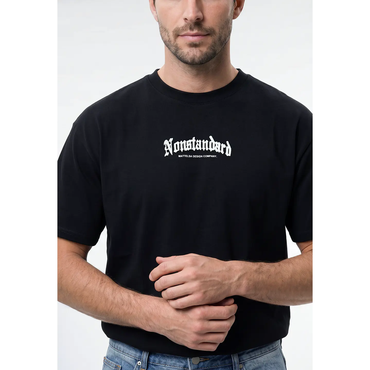 Polera Gothic Relaxed Hombre Negro 4