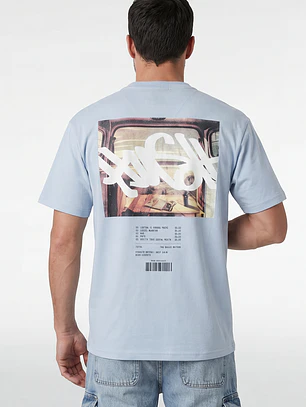 Polera Graffitti Hombre Celeste