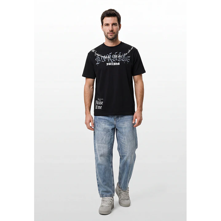Polera Letras Relaxed Hombre Negro 4