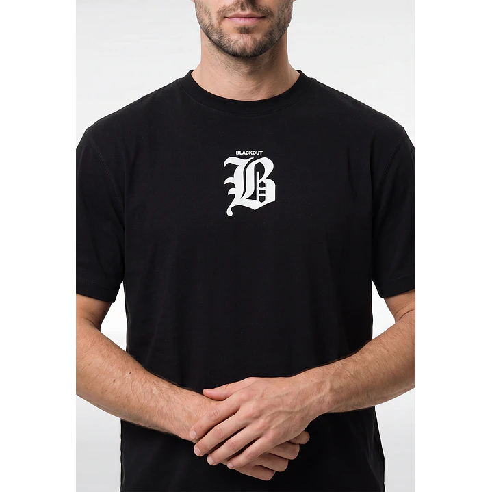 Polera Gothic Relaxed Hombre Negro 2