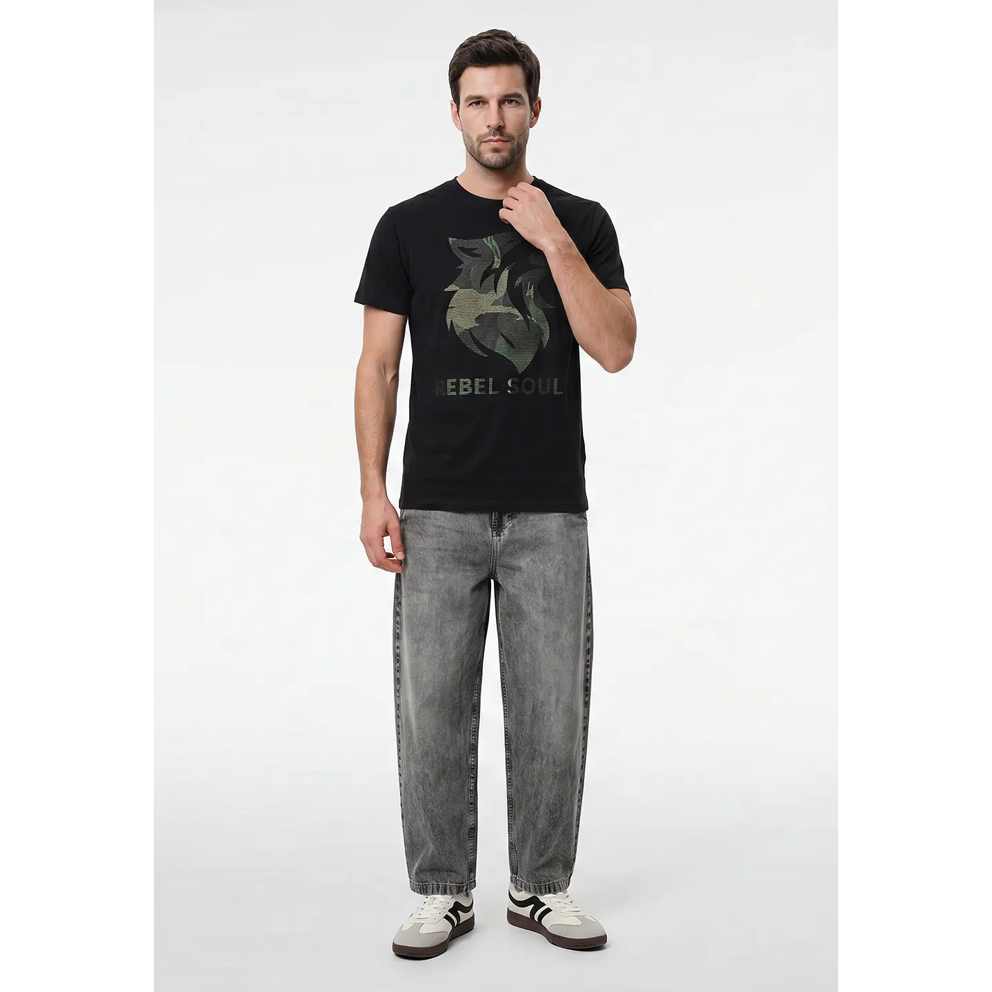 Polera Relieve 3D Regular Hombre Negro 4