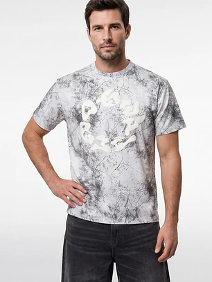 Polera Relieve 3D Relaxed Hombre Gris