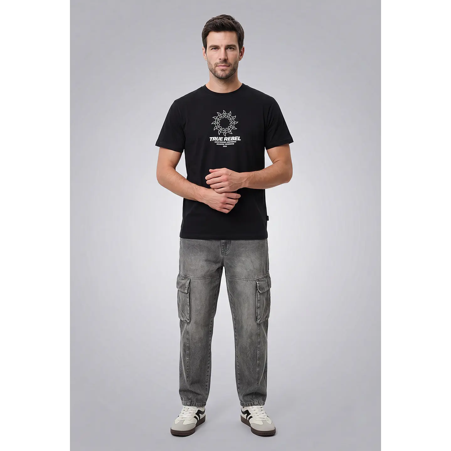 Polera Letras Relaxed Hombre Negro 4