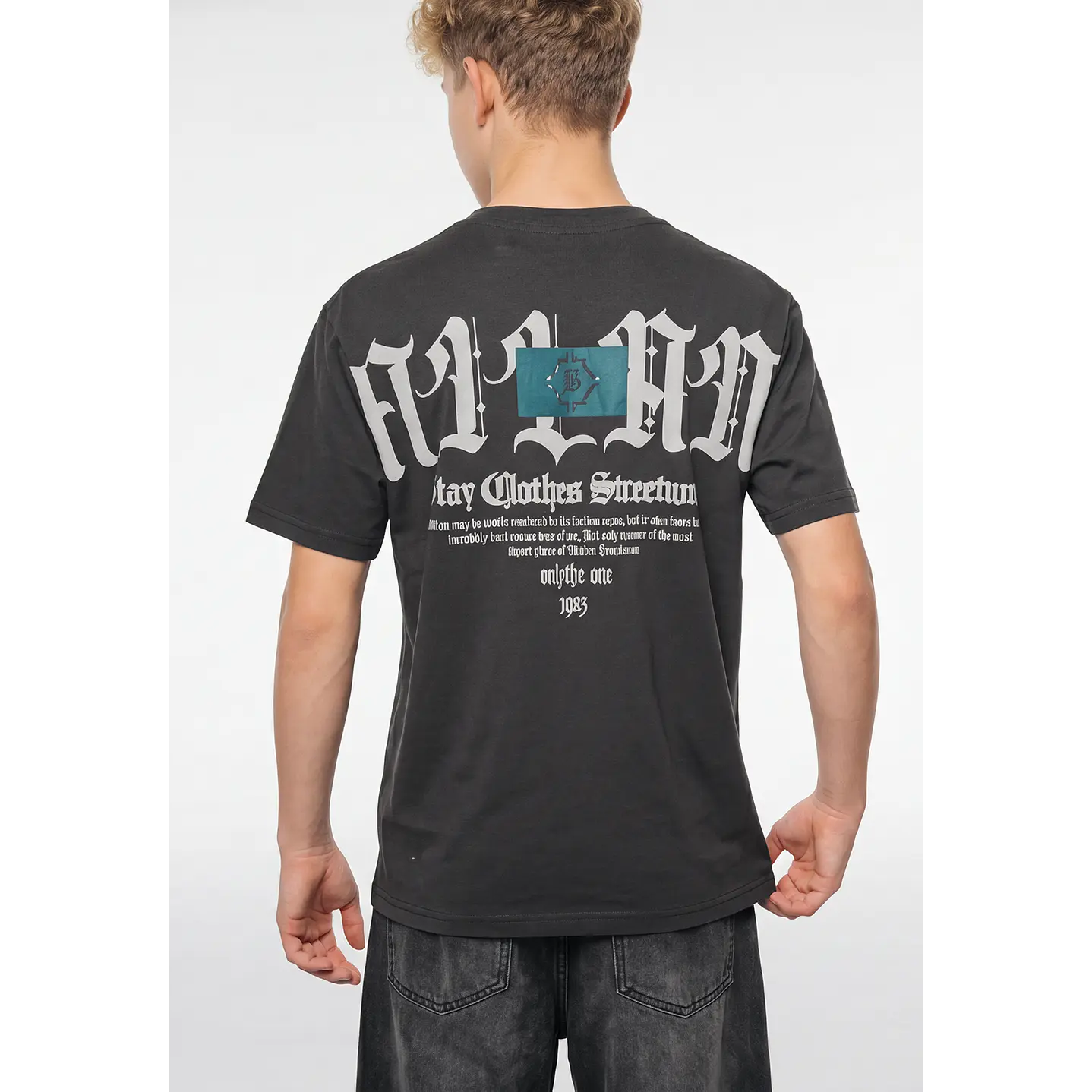 Polera Gothic Lolo Gris 1